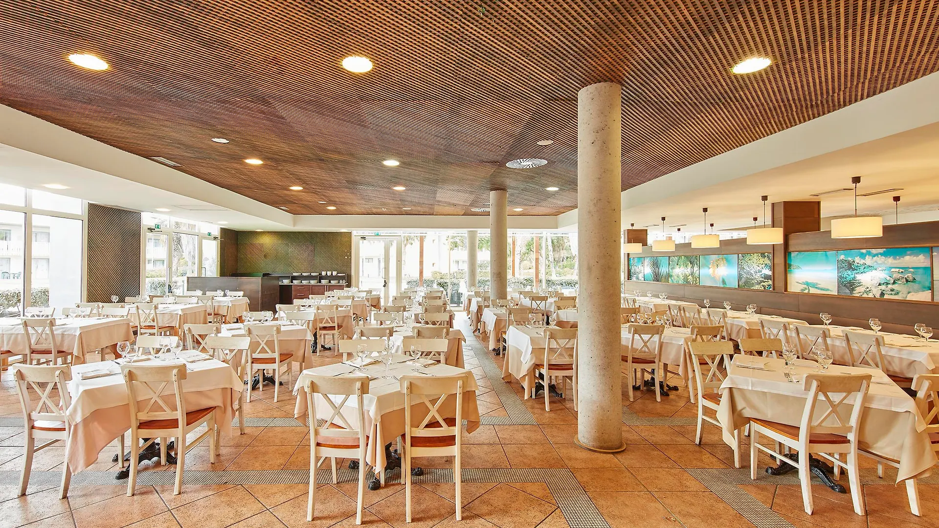 Portaventura Hotel Caribe - Includes Unlimited Access To Portaventura Park & 1 Access To Ferrari Land Salou