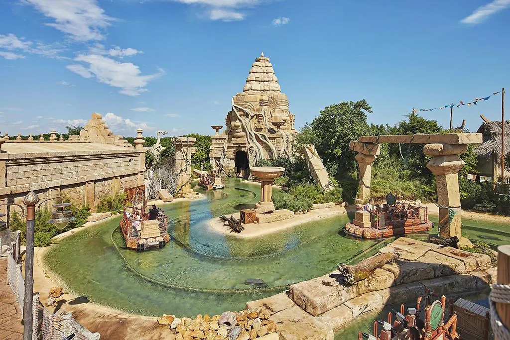 ****  Portaventura Hotel Caribe - Includes Unlimited Access To Portaventura Park & 1 Access To Ferrari Land Salou Spanje