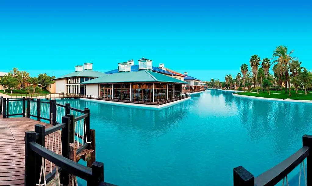 Portaventura Hotel Caribe - Includes Unlimited Access To Portaventura Park & 1 Access To Ferrari Land Salou