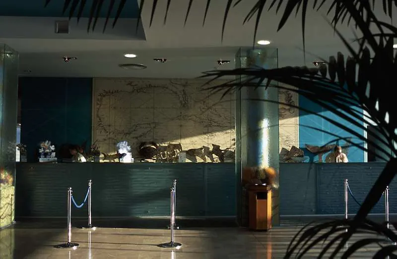 Portaventura Hotel Caribe - Includes Unlimited Access To Portaventura Park & 1 Access To Ferrari Land Salou