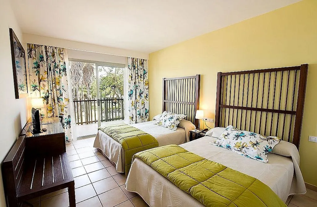 ****  Portaventura Hotel Caribe - Includes Unlimited Access To Portaventura Park & 1 Access To Ferrari Land Salou Spanyolország