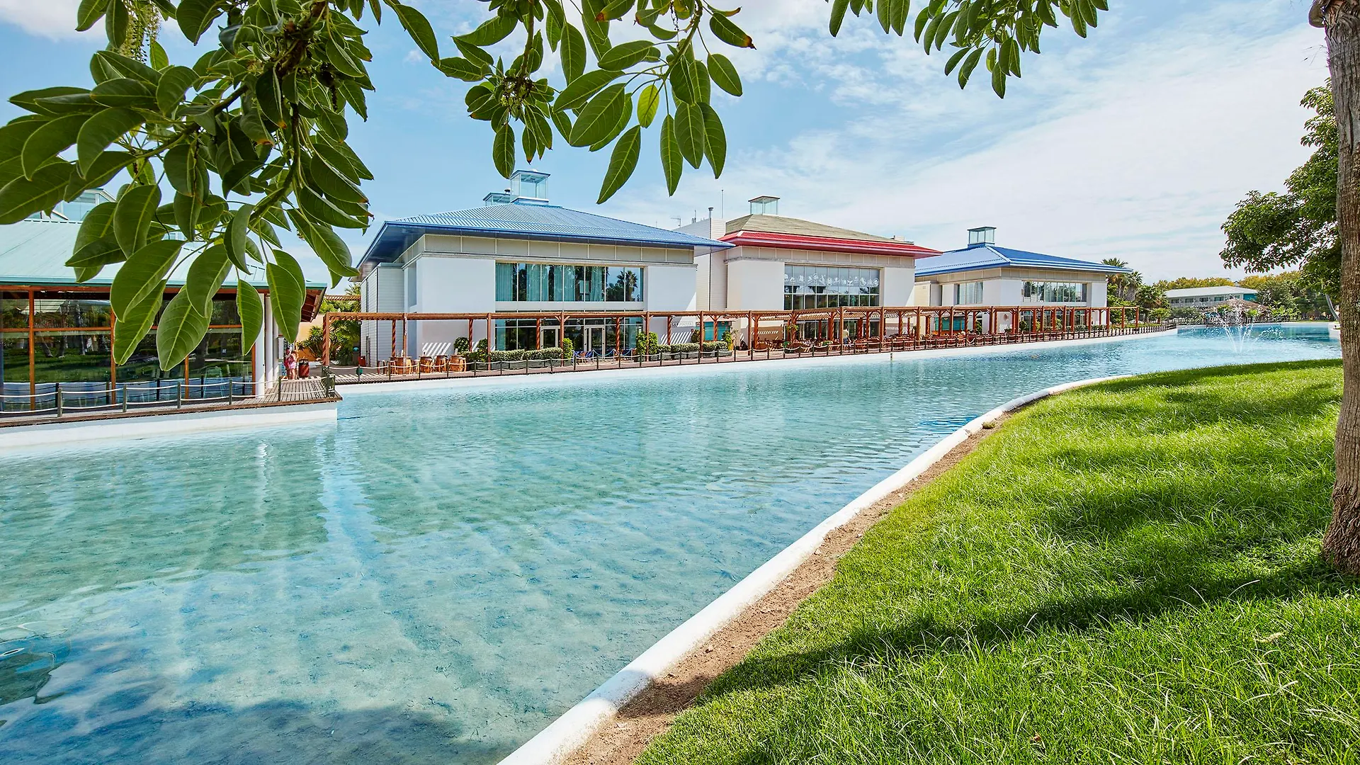 Portaventura Hotel Caribe - Includes Unlimited Access To Portaventura Park & 1 Access To Ferrari Land Salou