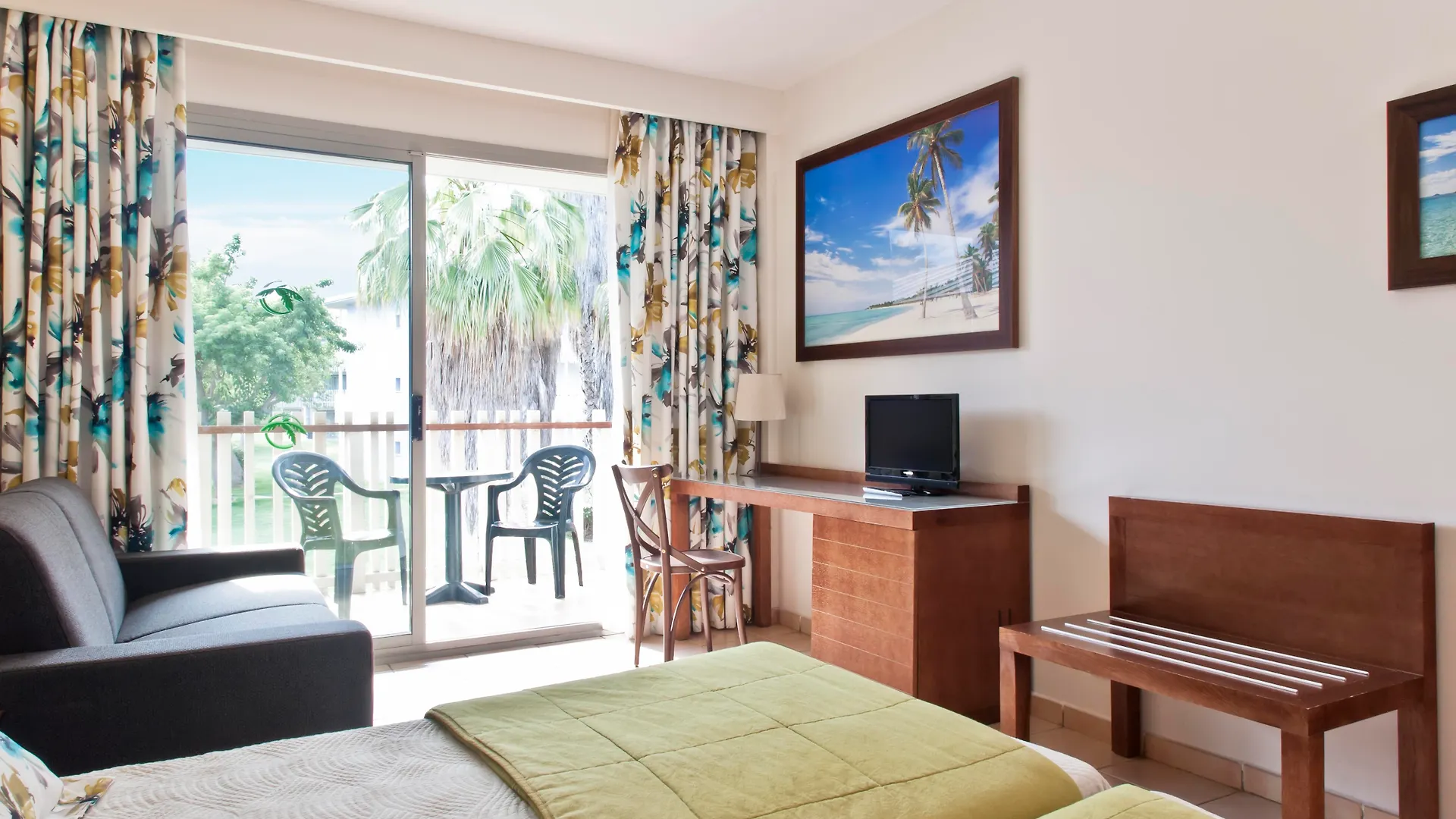 Portaventura Hotel Caribe - Includes Unlimited Access To Portaventura Park & 1 Access To Ferrari Land Salou