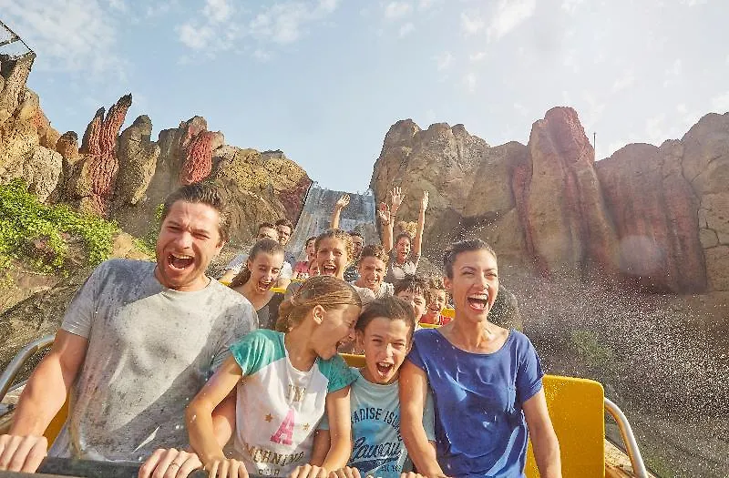 Portaventura Hotel Caribe - Includes Unlimited Access To Portaventura Park & 1 Access To Ferrari Land Salou